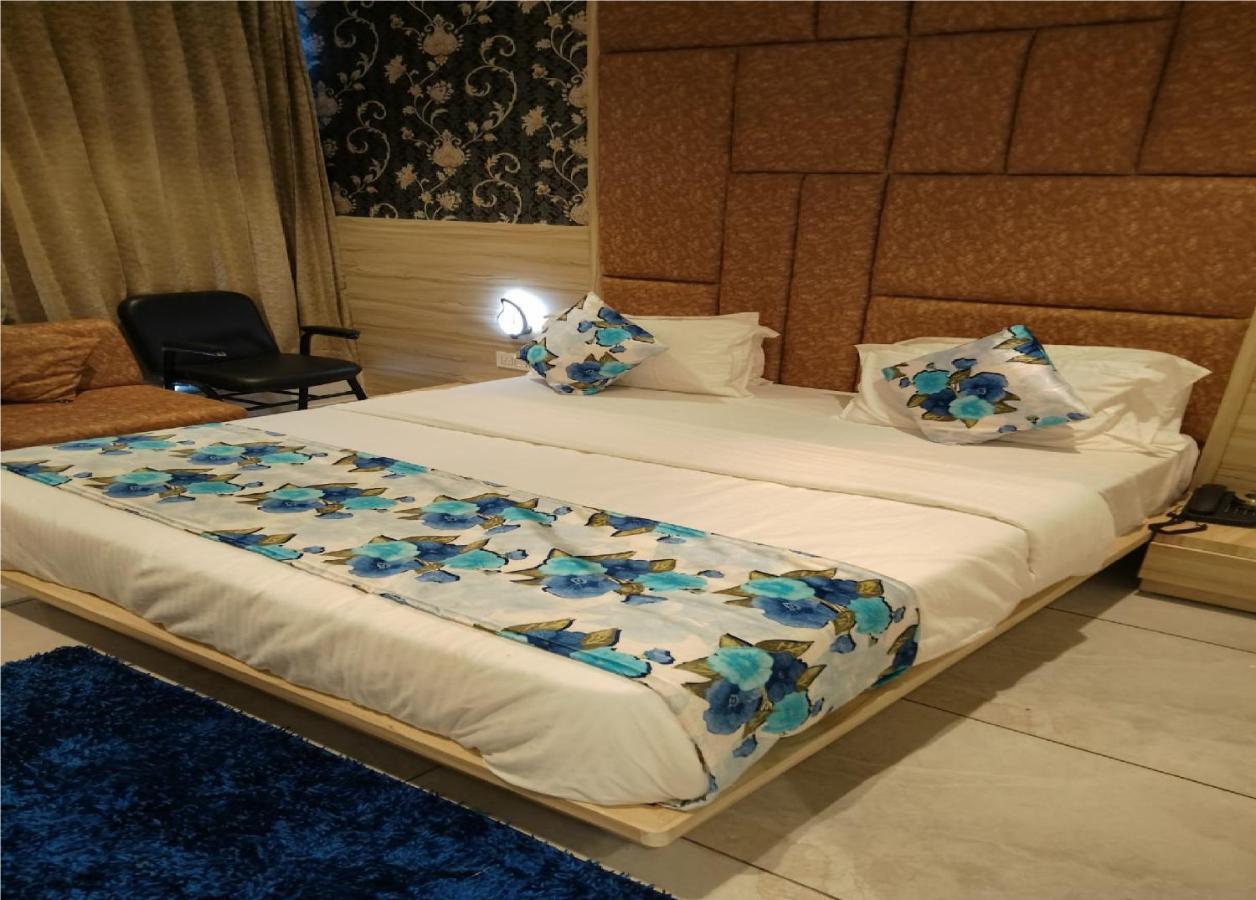 Hotel Lotus Villa Ahmedabad Exterior photo