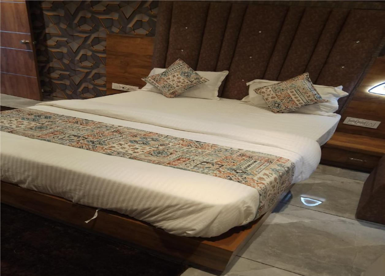 Hotel Lotus Villa Ahmedabad Exterior photo