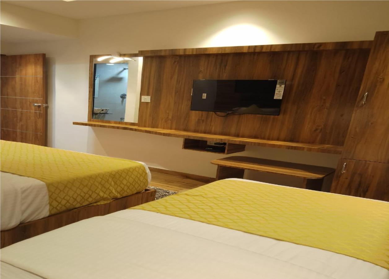 Hotel Lotus Villa Ahmedabad Exterior photo